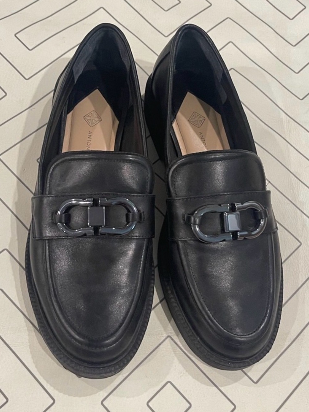 ANTONIO MELANI “Jeanna” Stacked Heel Black Loafers. Sz 8.5
